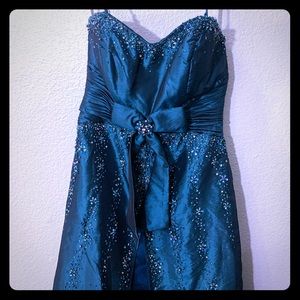 Alfred Angelo Prom/Bridal Rhinestone Dress Size 6